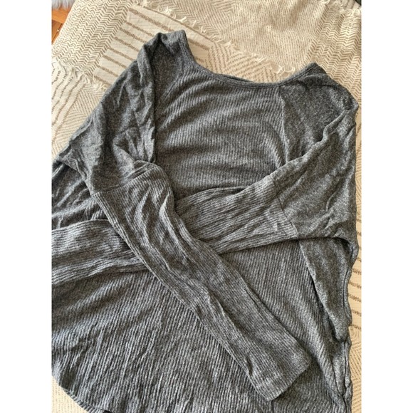 Gray Ribbed Cross Back So Sweater - Picture 4 of 4